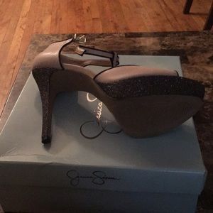 Jessica Simpson shoes size 11 never been worn